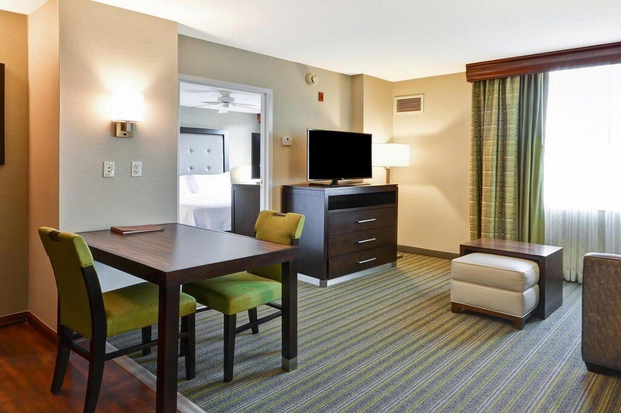 Hotel Homewood Dulles-international Airport