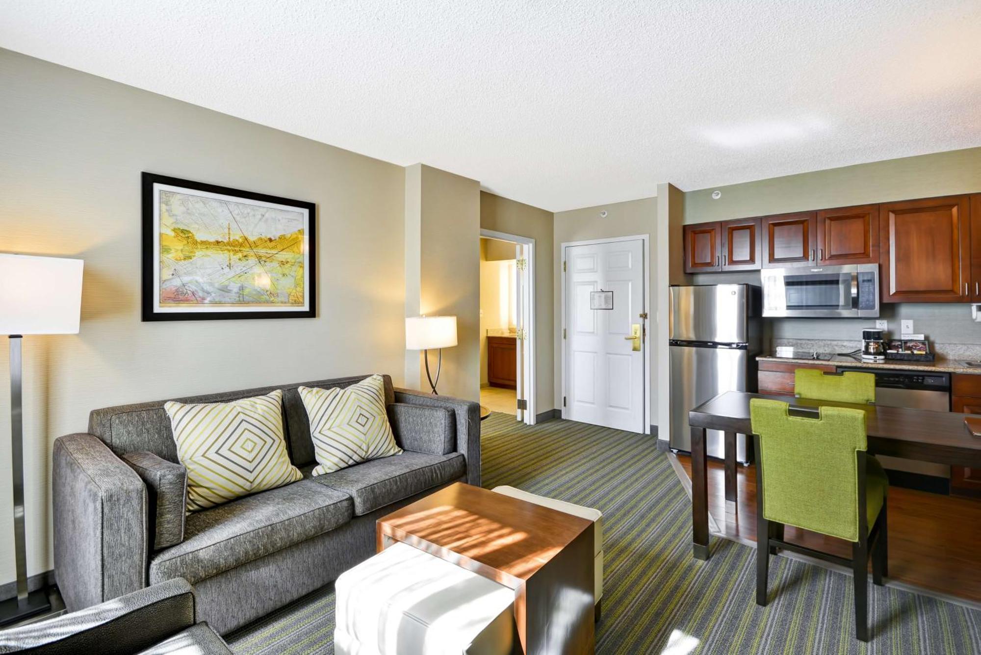 Hotel Homewood Dulles-international Airport